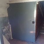 Встановлення металевих дверей, входу в підвальне  приміщення